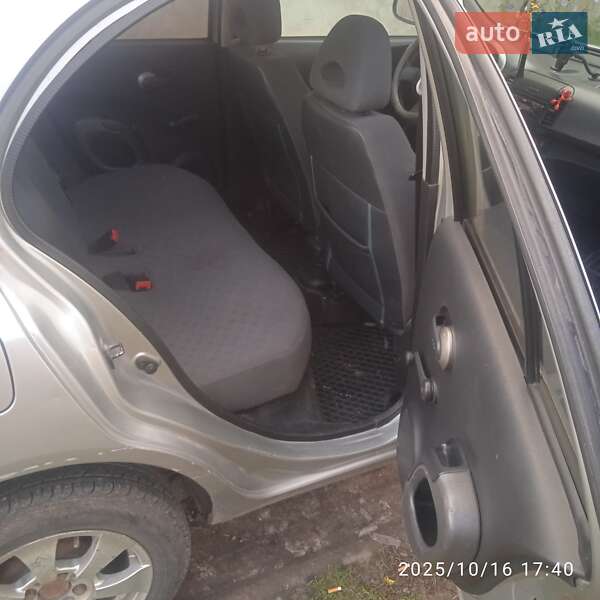 Хэтчбек Nissan Micra 2004 в Ровно фото 10 Хэтчбек Nissan Micra 2004 в Ровно