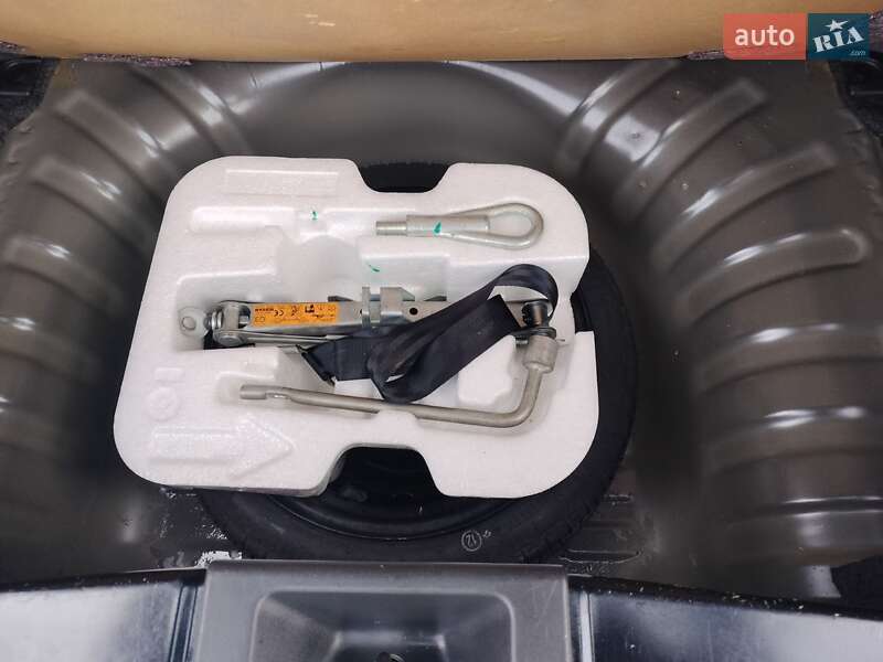 Хэтчбек Nissan Micra 2011 в Ровно