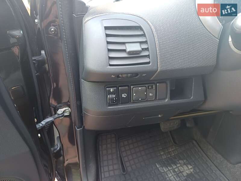 Хетчбек Nissan Micra 2005 в Одесі