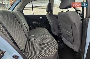 Хэтчбек Nissan Micra 2005 в  фото 23 Хэтчбек Nissan Micra 2005 в