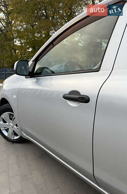 Хэтчбек Nissan Micra 2015 в Одессе