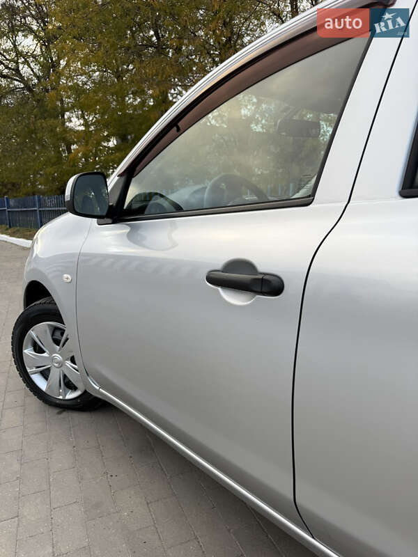 Хэтчбек Nissan Micra 2015 в Одессе