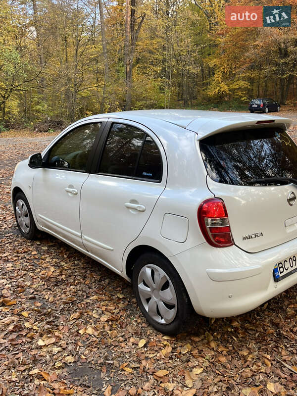 Хэтчбек Nissan Micra 2011 в Львове