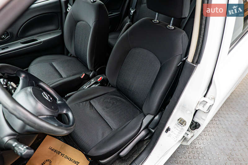 Хэтчбек Nissan Micra 2013 в Киеве