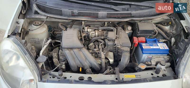 Хетчбек Nissan Micra 2013 в Києві фото 7 Хетчбек Nissan Micra 2013 в Києві