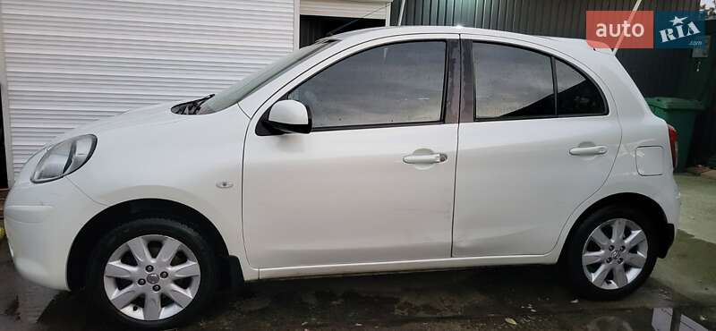 Хетчбек Nissan Micra 2013 в Києві фото 5 Хетчбек Nissan Micra 2013 в Києві