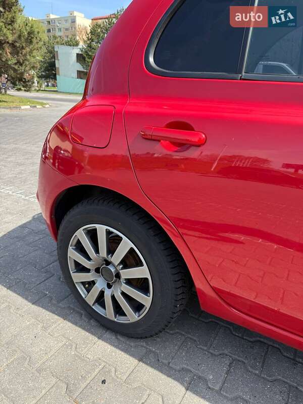 Хэтчбек Nissan Micra 2005 в Яготине