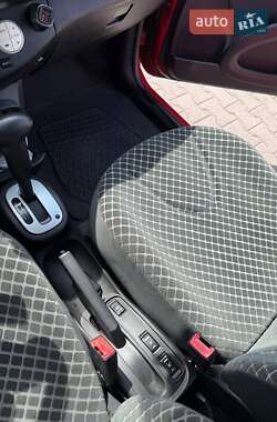 Хэтчбек Nissan Micra 2005 в Яготине