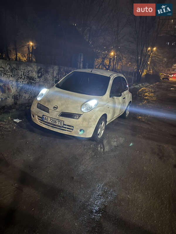 Хэтчбек Nissan Micra 2009 в Днепре