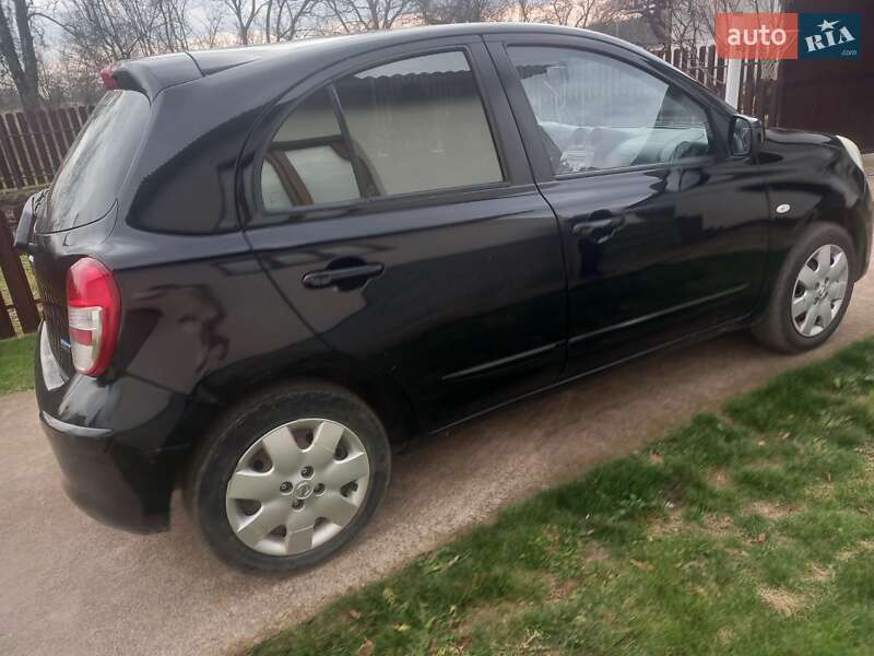 Хэтчбек Nissan Micra 2011 в Стрые