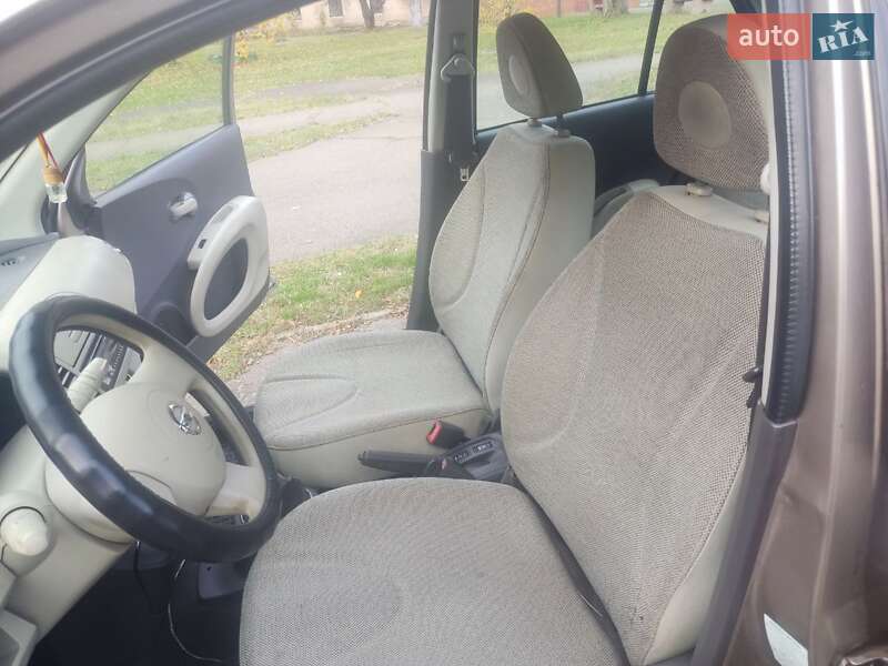 Хетчбек Nissan Micra 2007 в Десні