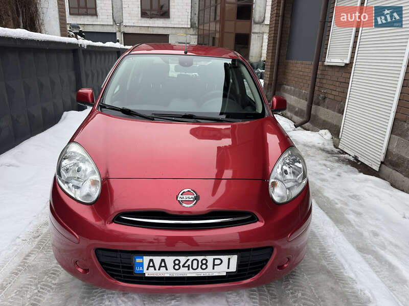 Хэтчбек Nissan Micra 2015 в Киеве