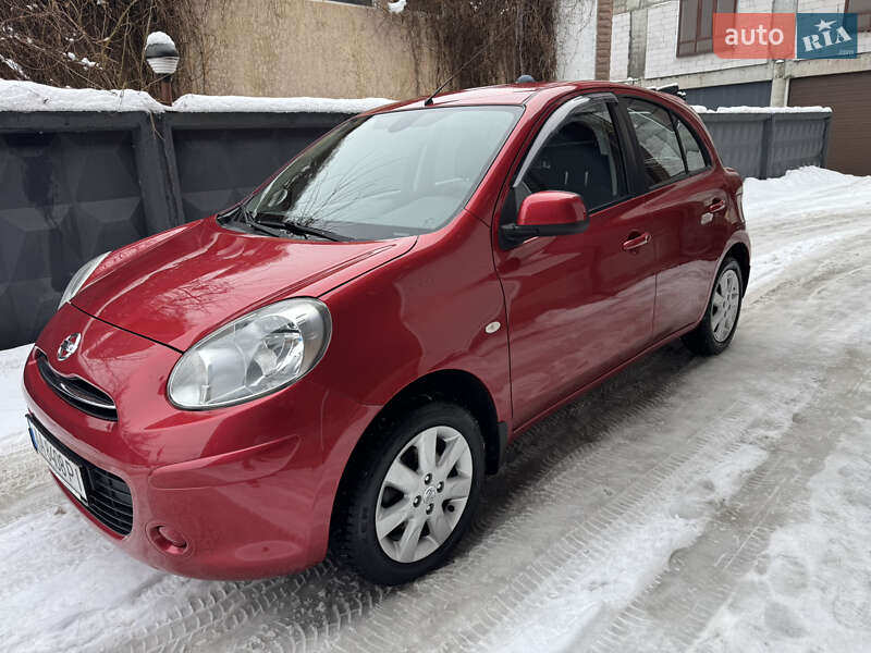 Хэтчбек Nissan Micra 2015 в Киеве