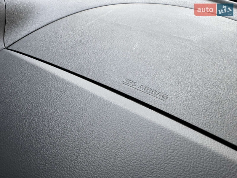 Хэтчбек Nissan Micra 2015 в Киеве