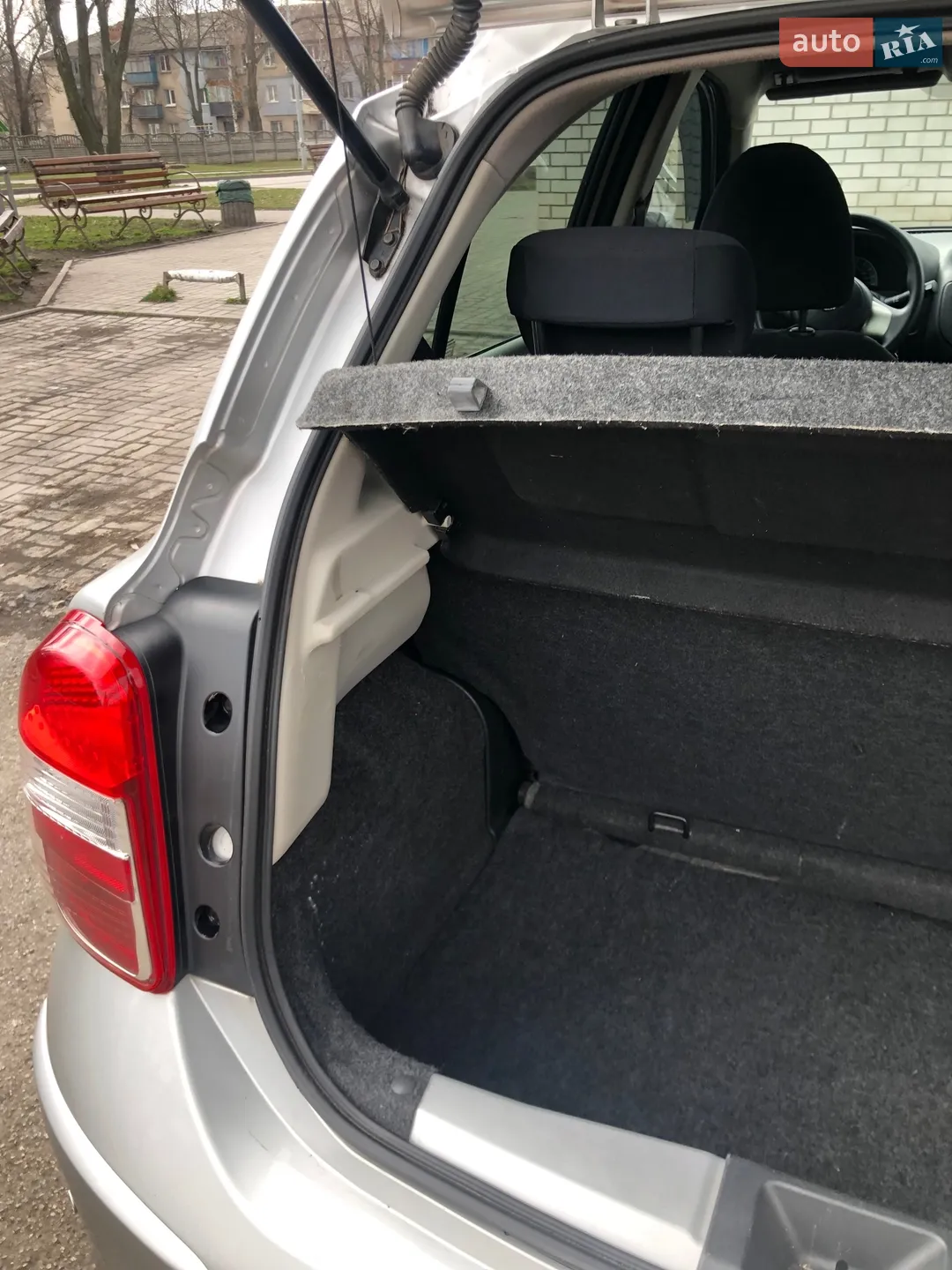 Nissan Micra 2011 VIN MDHFBUK13Z0000894 фото оголошення 2 з 16