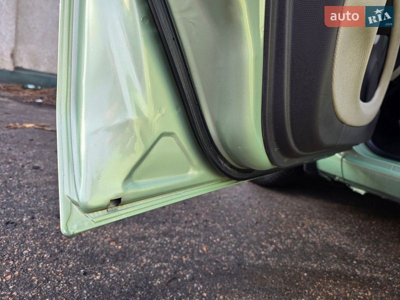 Хэтчбек Nissan Micra 2005 в Одессе