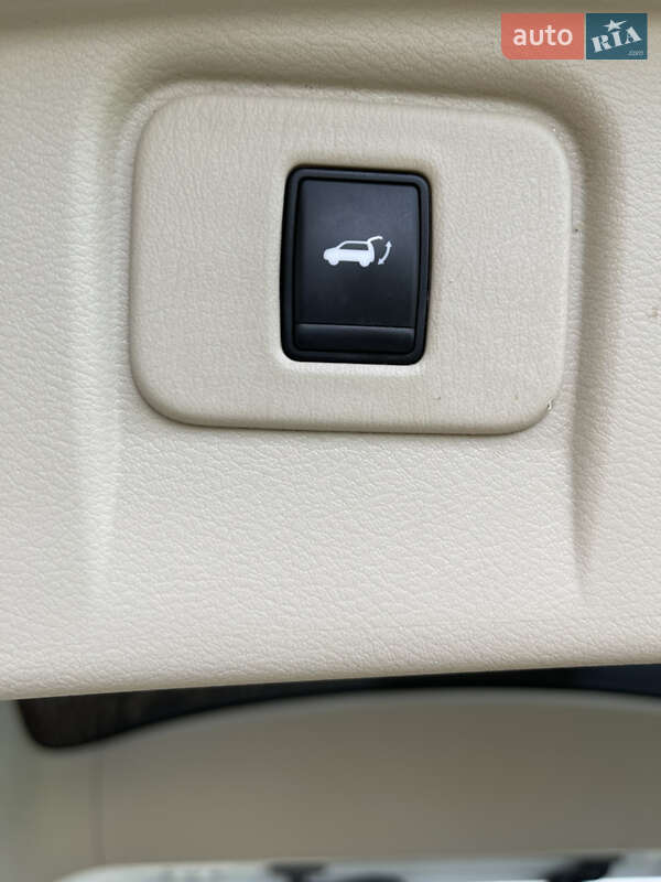 Внедорожник / Кроссовер Nissan Murano 2016 в Днепре