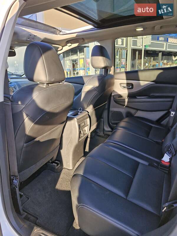 Позашляховик / Кросовер Nissan Murano 2019 в Первомайську