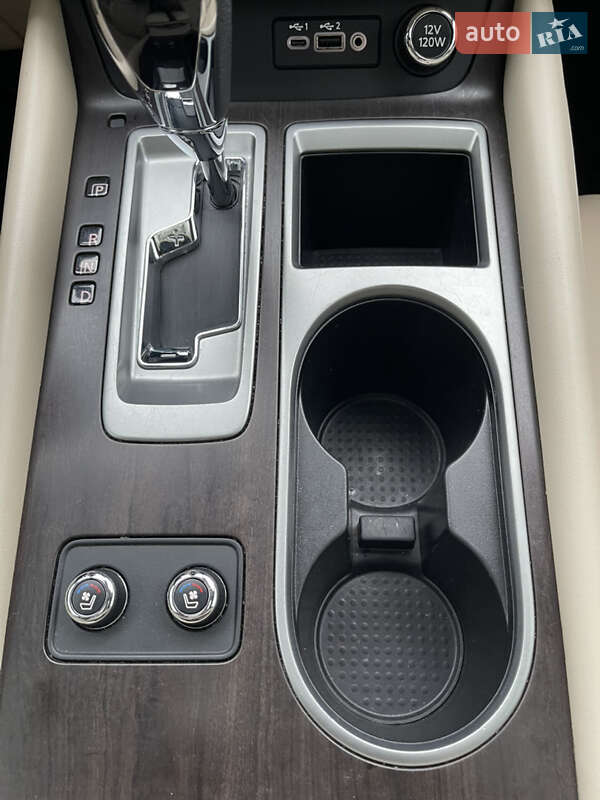 Позашляховик / Кросовер Nissan Murano 2019 в Києві