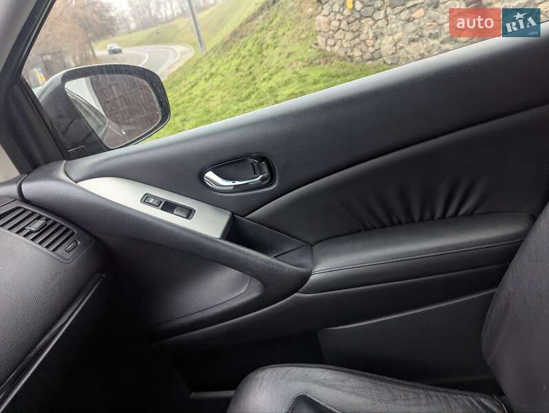 Позашляховик / Кросовер Nissan Murano 2011 в Києві