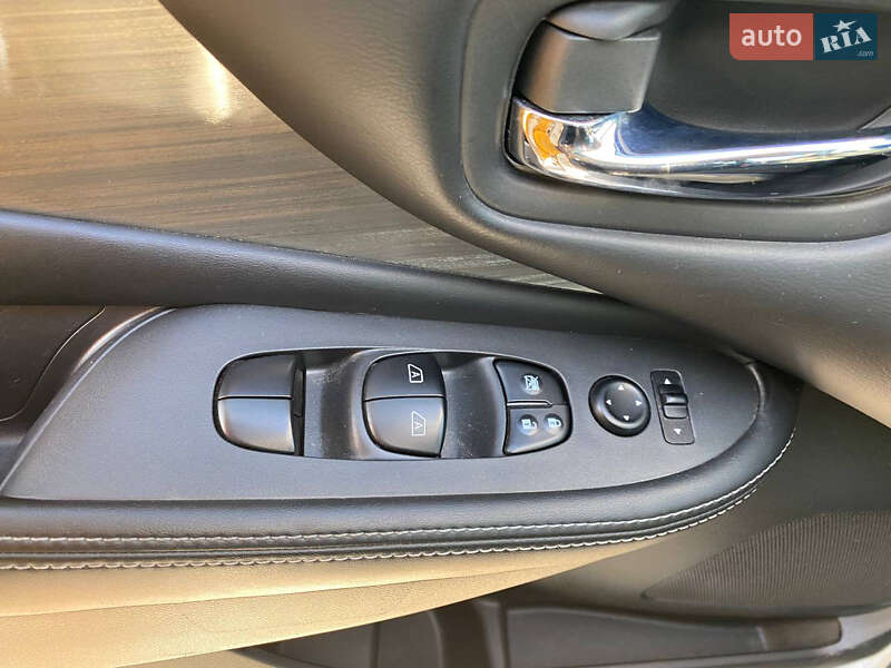 Внедорожник / Кроссовер Nissan Murano 2017 в Киеве