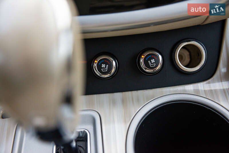 Позашляховик / Кросовер Nissan Murano 2015 в Львові