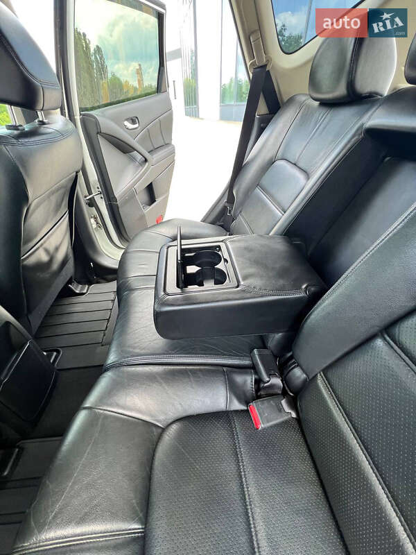 Позашляховик / Кросовер Nissan Murano 2012 в Києві