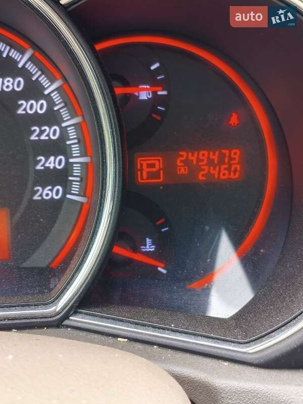 Позашляховик / Кросовер Nissan Murano 2011 в Києві