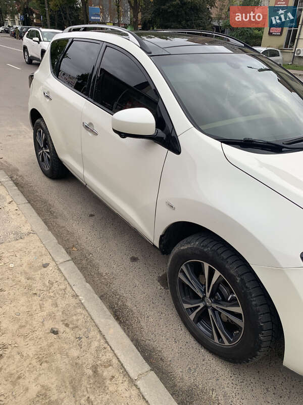 Позашляховик / Кросовер Nissan Murano 2011 в Новояворівську