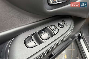 Позашляховик / Кросовер Nissan Murano 2020 в  фото 41 Позашляховик / Кросовер Nissan Murano 2020 в