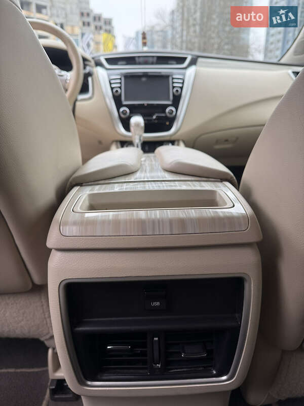 Позашляховик / Кросовер Nissan Murano 2017 в Києві