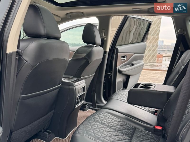 Позашляховик / Кросовер Nissan Murano 2019 в Києві
