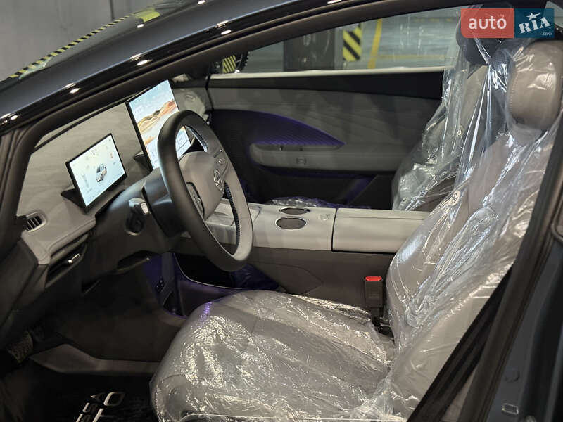 Седан Nissan N7 2025 в Одесі