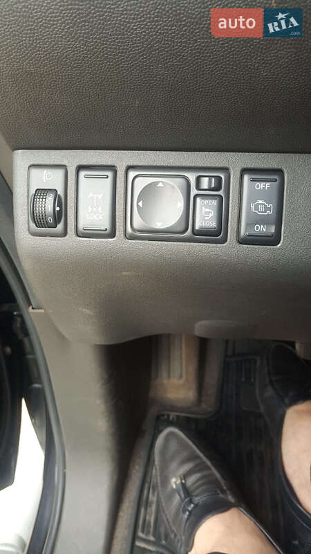 Пікап Nissan Navara 2010 в Харкові