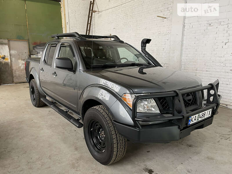 Пикап Nissan Navara 2019 в Киеве