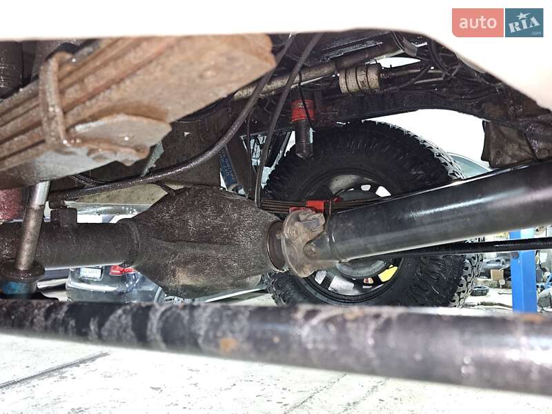Пикап Nissan Navara 2010 в Киеве