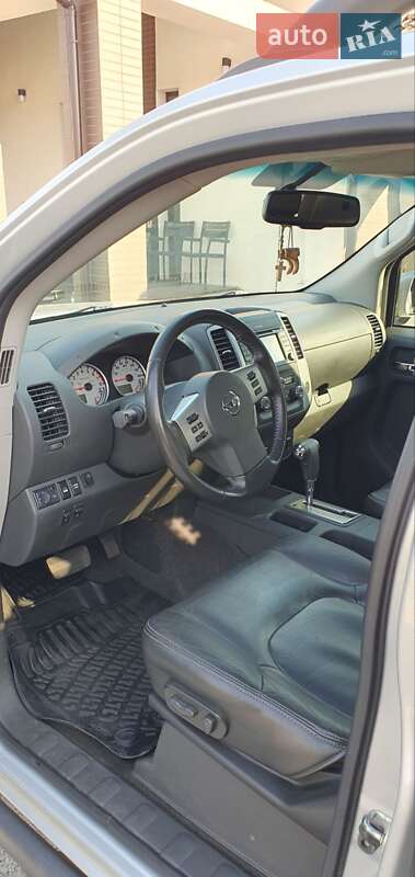 Пикап Nissan Navara 2017 в Киеве