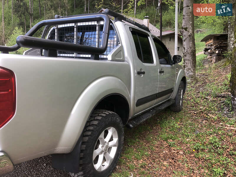 Пікап Nissan Navara 2006 в Міжгір'ї
