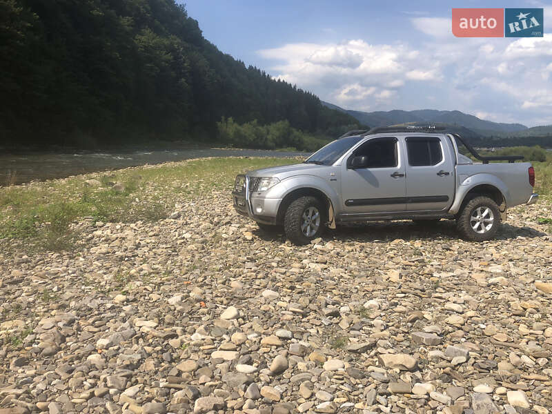 Пікап Nissan Navara 2006 в Міжгір'ї