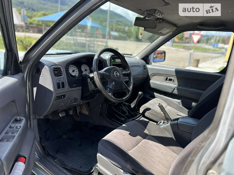 Пікап Nissan Navara 2003 в Міжгір'ї