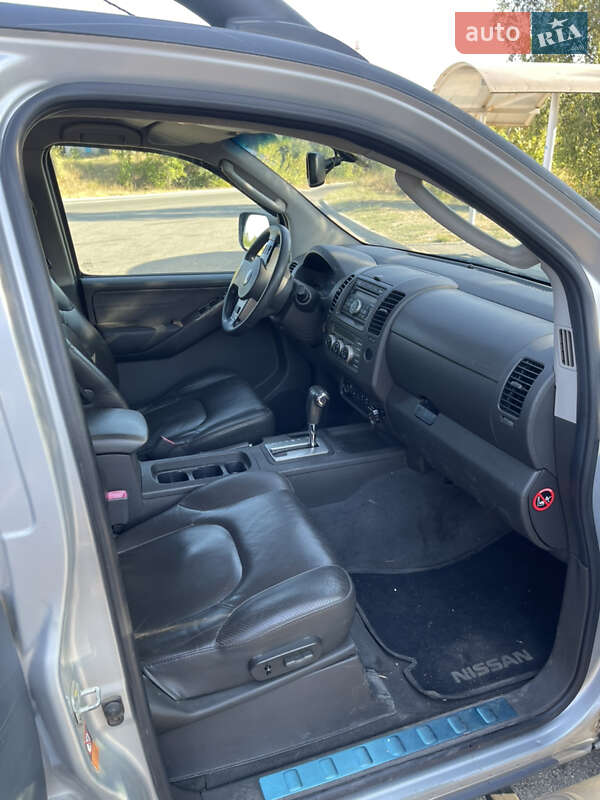 Пикап Nissan Navara 2007 в Изюме