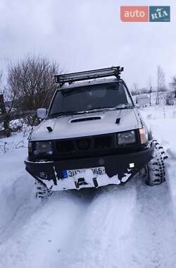 Пикап Nissan Navara 1999 в Межгорье