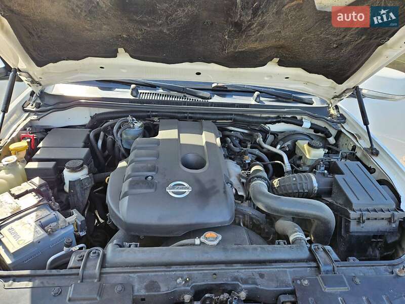 Пикап Nissan Navara 2014 в Полтаве
