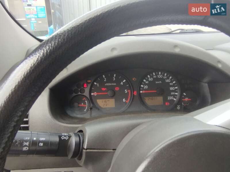 Пикап Nissan Navara 2005 в Полонном