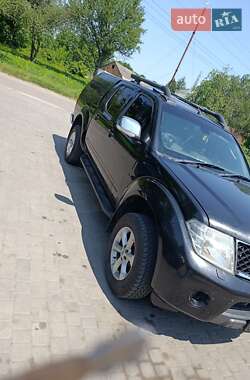 Пикап Nissan Navara 2012 в Шишаки