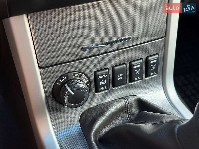 Пікап Nissan Navara 2012 в Хмельницькому