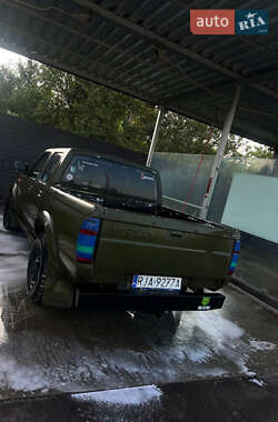Пикап Nissan Navara 1998 в Харькове