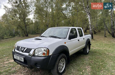 Пикап Nissan Navara 2003 в Хусте