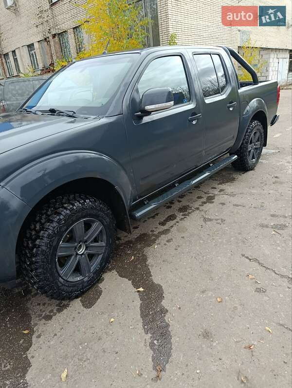 Пікап Nissan Navara 2013 в Слов'янську