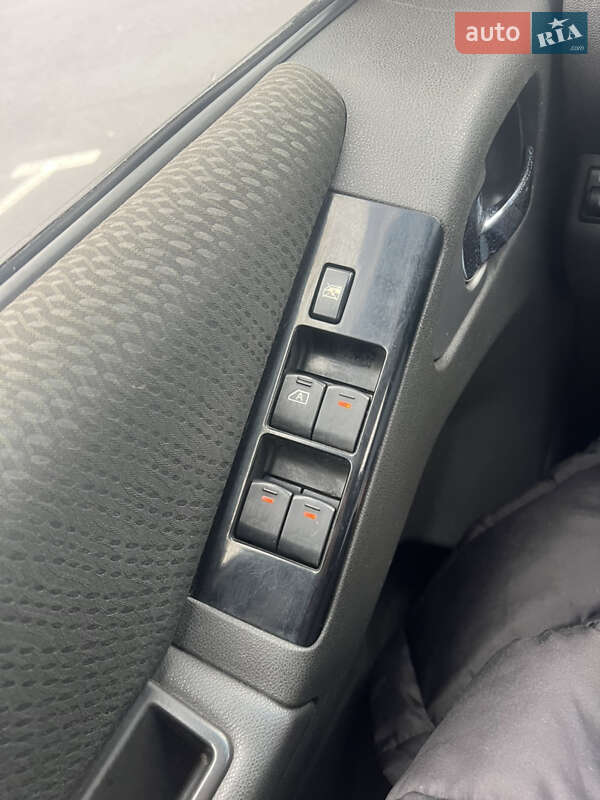 Пікап Nissan Navara 2012 в Хмільнику